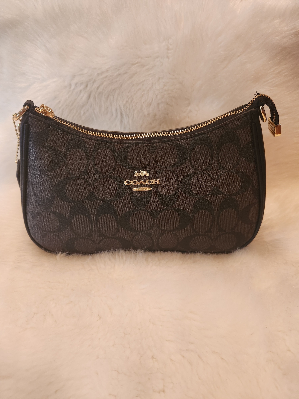 COACH Black Signature Chain Shoulder Bag - Picture 6 of 7